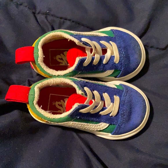 Toddler vans size 4 worn a few times - Picture 1 of 2